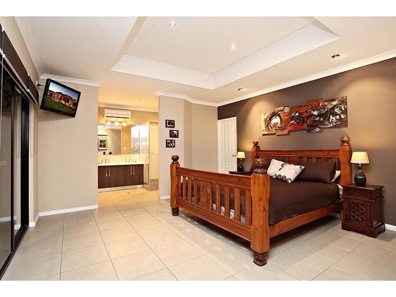 10 Watersun Gardens, Jindalee WA 6036