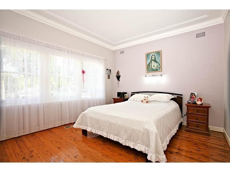 114 Kissing Point Road, Turramurra NSW 2074