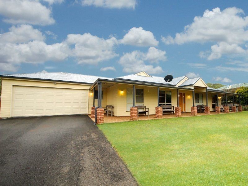 15 Bunya Pine Drive, Hodgson Vale QLD 4352