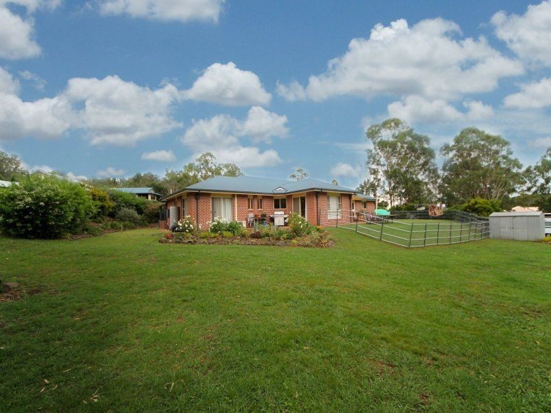 15 Bunya Pine Drive, Hodgson Vale QLD 4352