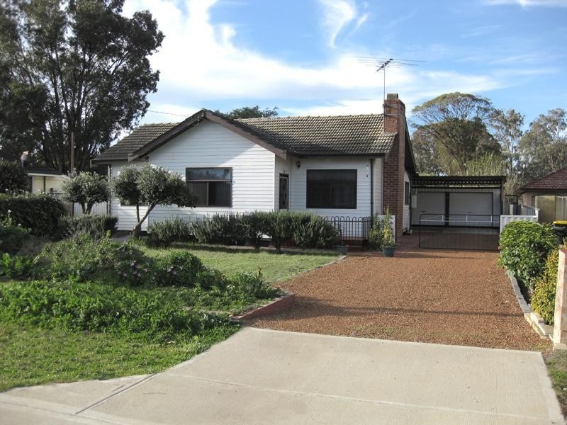 12 Camp Road, Pinjarra WA 6208