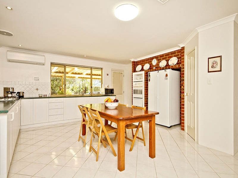 46 Hawkins Drive, Gelorup WA 6230