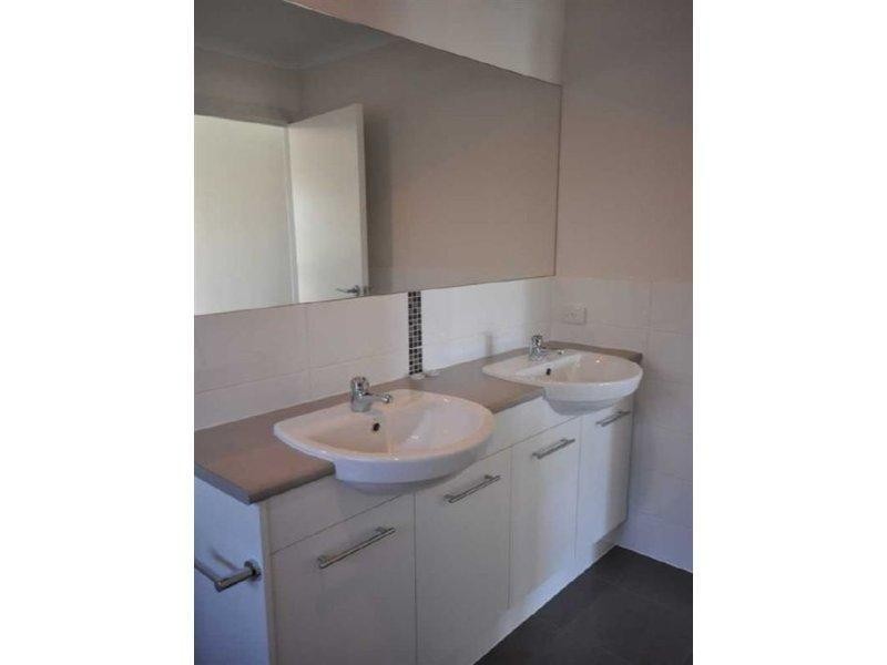 2A Parkview Ave, Grange SA 5022
