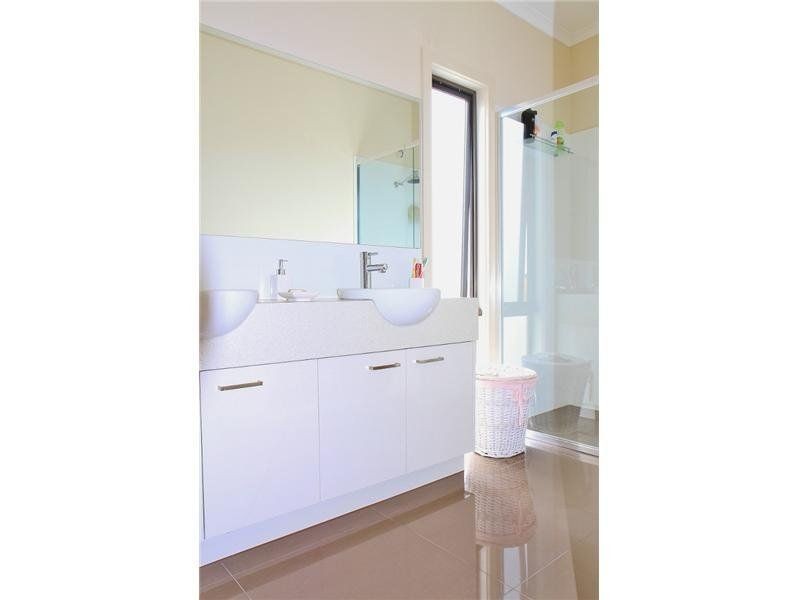 17 Eton Road, Torquay VIC 3228
