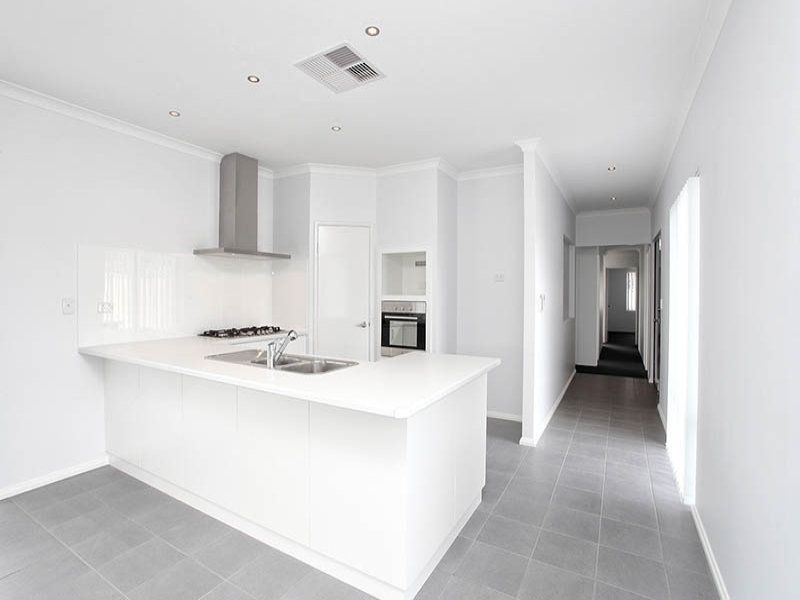 54A Glenbawn Drive, South Lake WA 6164