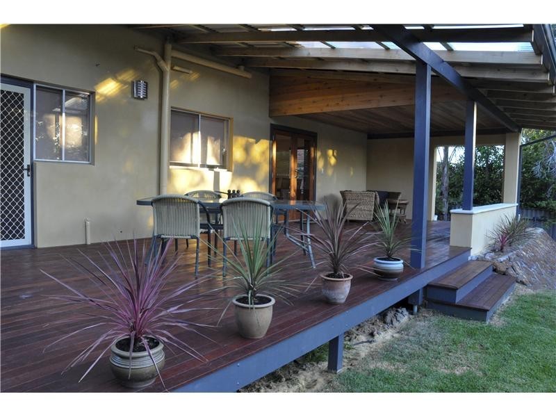 8 Stone Road, Lesmurdie WA 6076