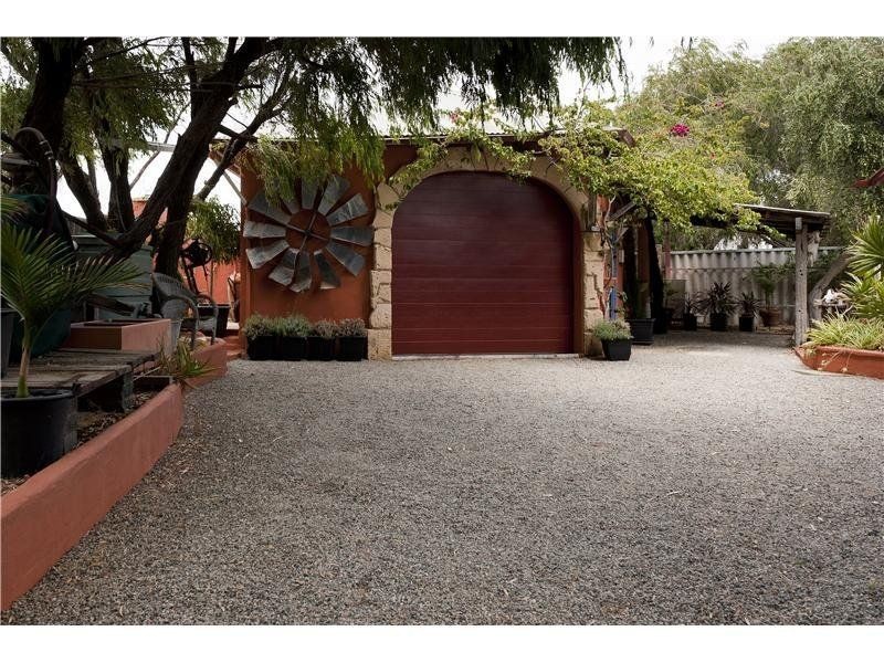 2 Cunliffe Street, Lancelin WA 6044