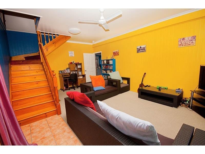16 Kiama Avenue, Bangalee QLD 4703