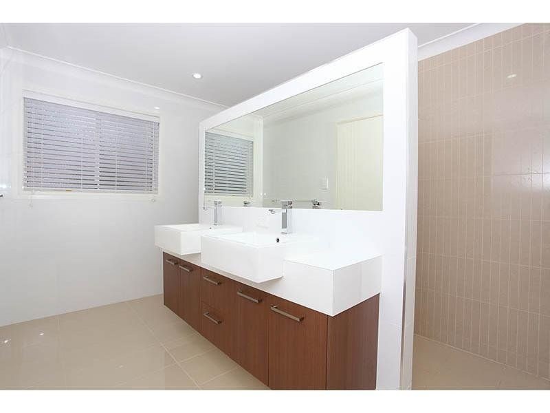 23 Woodlands Blvd, Waterford QLD 4133