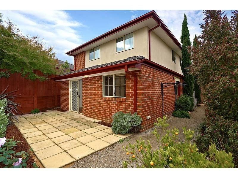 2/15 Duckett Street, Doncaster East VIC 3109