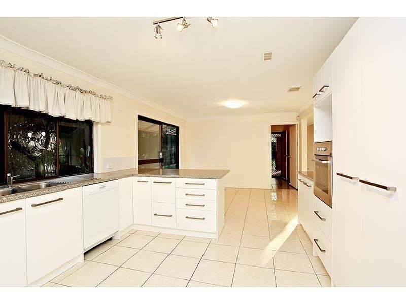 203 Springwood Road, Springwood QLD 4127