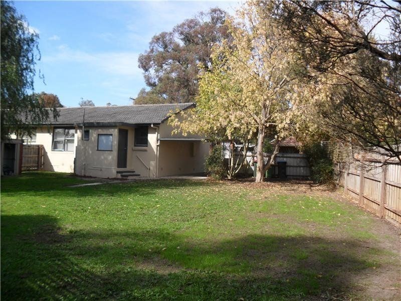 5 McDonald Crescent, Boronia VIC 3155