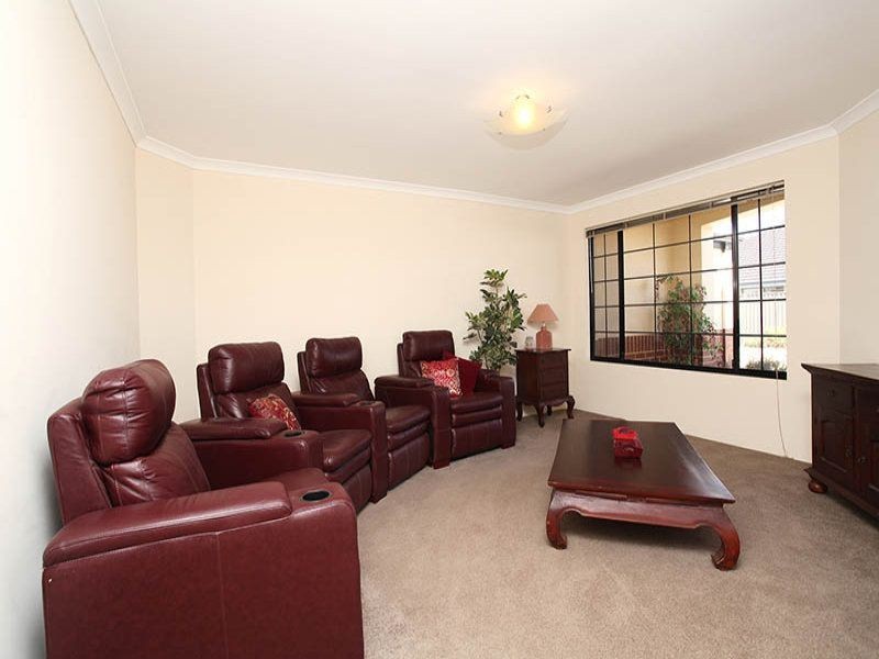 7 Uffizi End, Aveley WA 6069