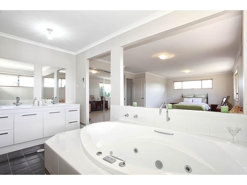 15 Jergi Close, Charlestown NSW 2290