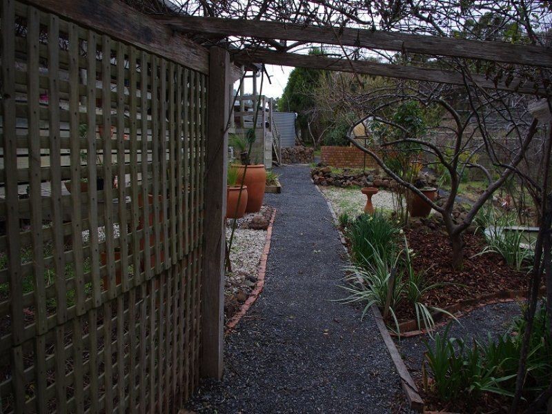 19 Combridge Drive, Beremboke VIC 3342