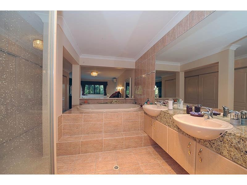 1 Fairway Parade, Peregian Springs QLD 4573