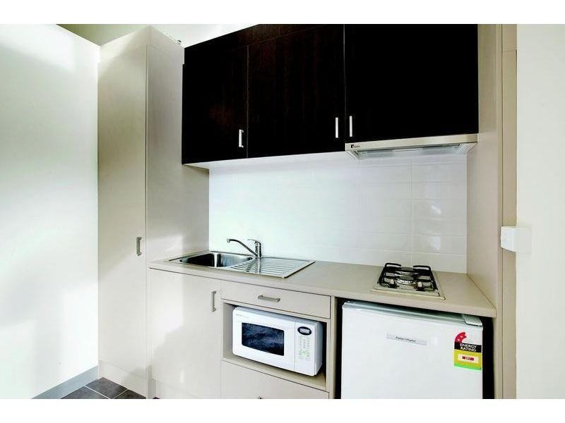 102,32-34 St Edmonds Road, Prahran VIC 3181