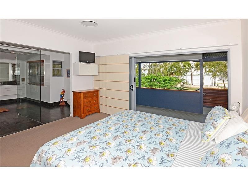 102 Riverview Drive, Burrum Heads QLD 4659