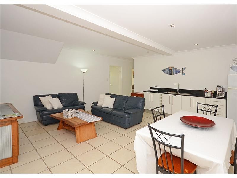 102 Riverview Drive, Burrum Heads QLD 4659