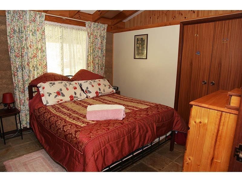 6 Hearle Road, Mumballup WA 6225