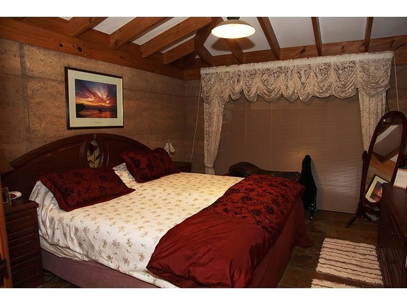 6 Hearle Road, Mumballup WA 6225