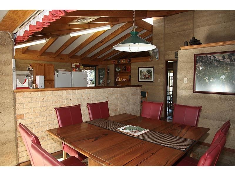 6 Hearle Road, Mumballup WA 6225