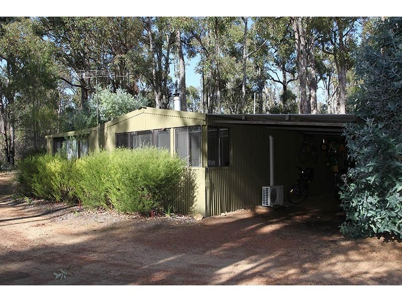 6 Hearle Road, Mumballup WA 6225