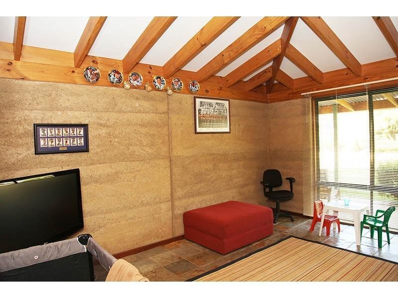 6 Hearle Road, Mumballup WA 6225