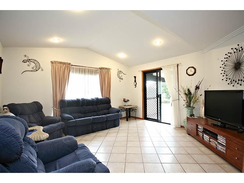 18 Tara Court, Highfields QLD 4352