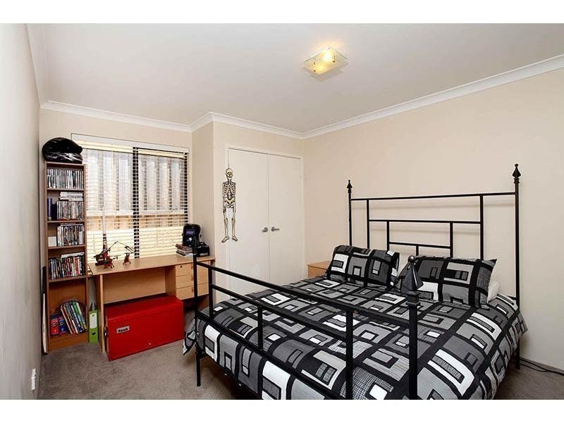 11 Buttercup Parkway, Halls Head WA 6210
