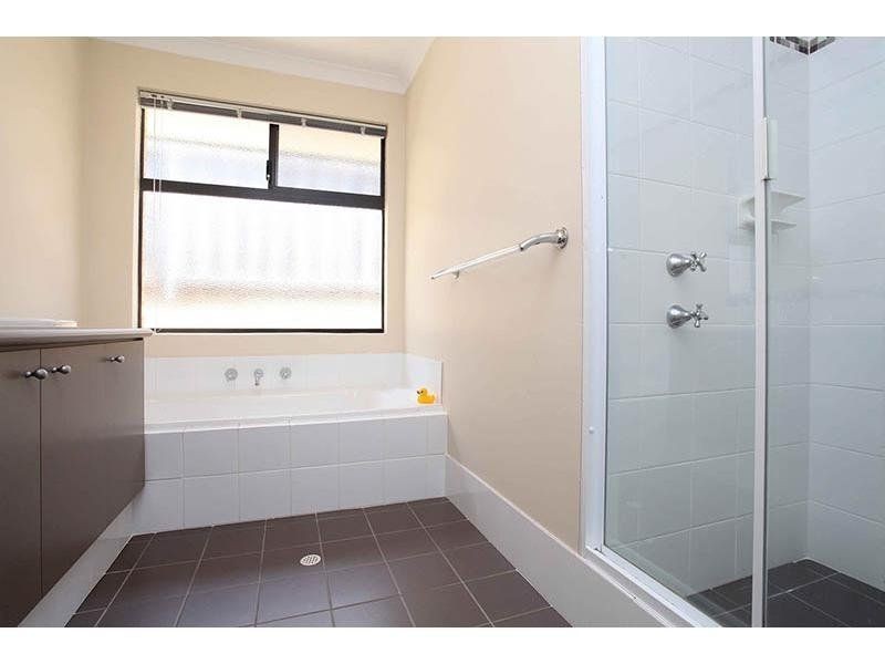 11 Buttercup Parkway, Halls Head WA 6210
