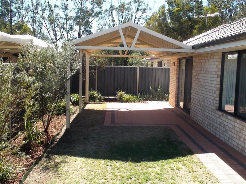 15 Quokka Street, Wattle Grove WA 6107