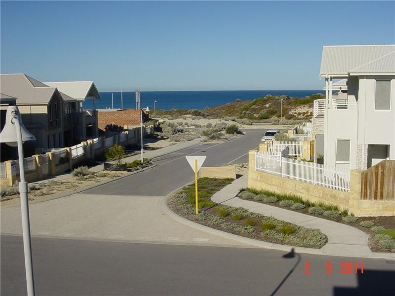 14 Sandbar Street, Yanchep WA 6035
