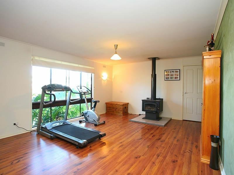 4 Gilmours Road, Tyers VIC 3844