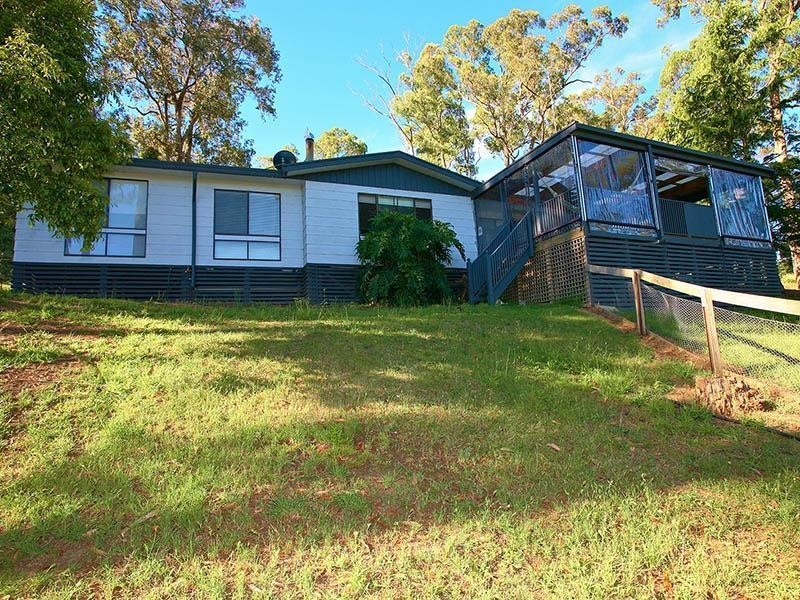 4 Gilmours Road, Tyers VIC 3844