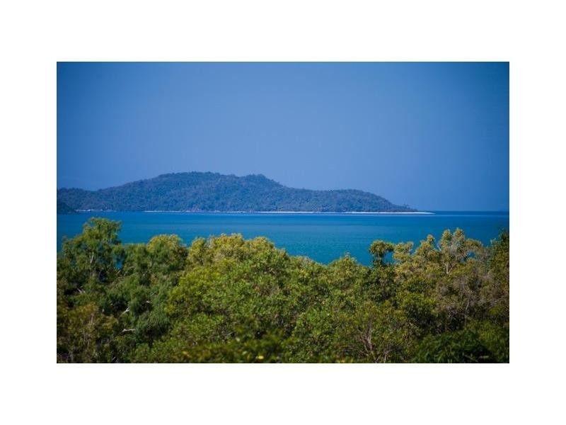 43 Mission Drive, South Mission Beach QLD 4852