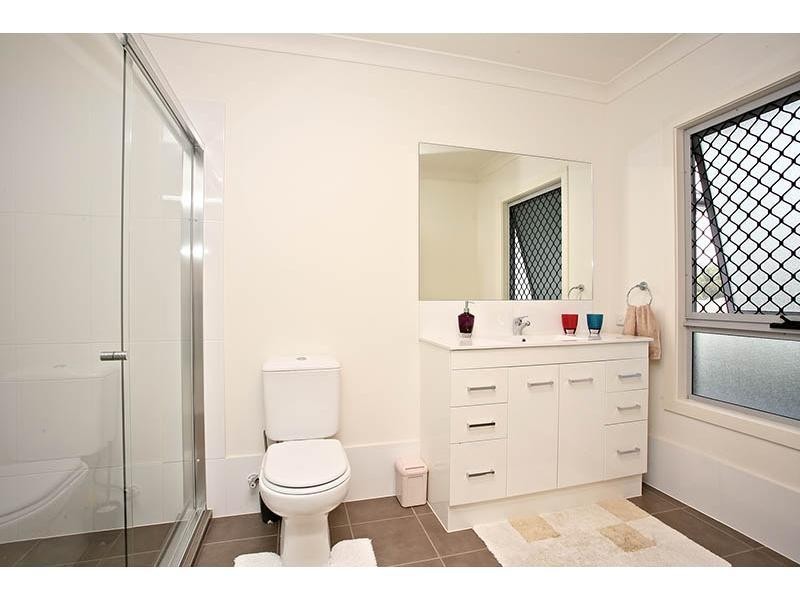 2,13 Mackenzie Street, Coomera QLD 4209