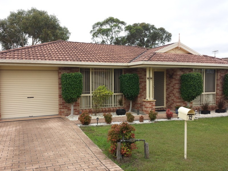 72 Whiteswan Ave, Blue Haven NSW 2262