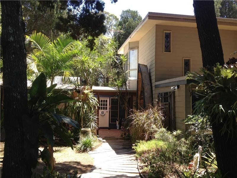 18 Shirley Street, Coochiemudlo Island QLD 4184