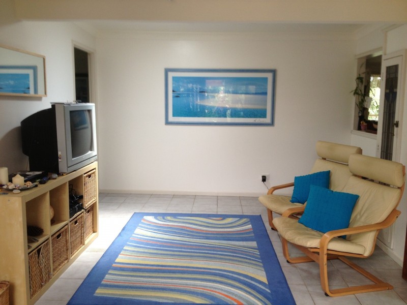 18 Shirley Street, Coochiemudlo Island QLD 4184