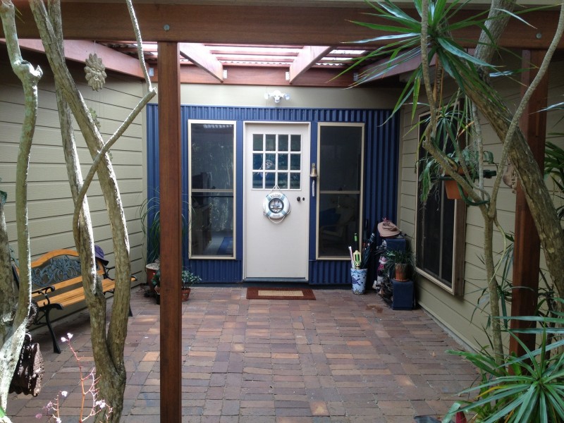 18 Shirley Street, Coochiemudlo Island QLD 4184