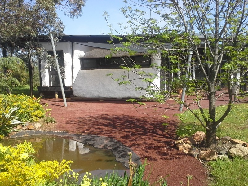 Ellimatta,5 Trewin Road, Goorambat VIC 3725