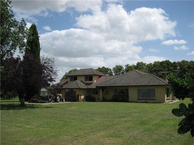 338 Pound Road, Narre Warren South VIC 3805