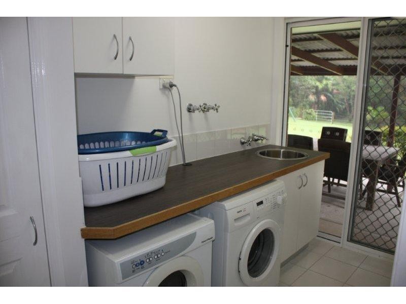 17 Sidney Drive, Beerwah QLD 4519