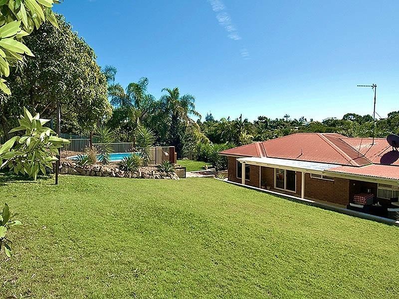 4 Daydream Crt, Kawungan QLD 4655