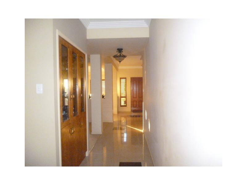 45 White Cedar Cct, Stretton QLD 4116