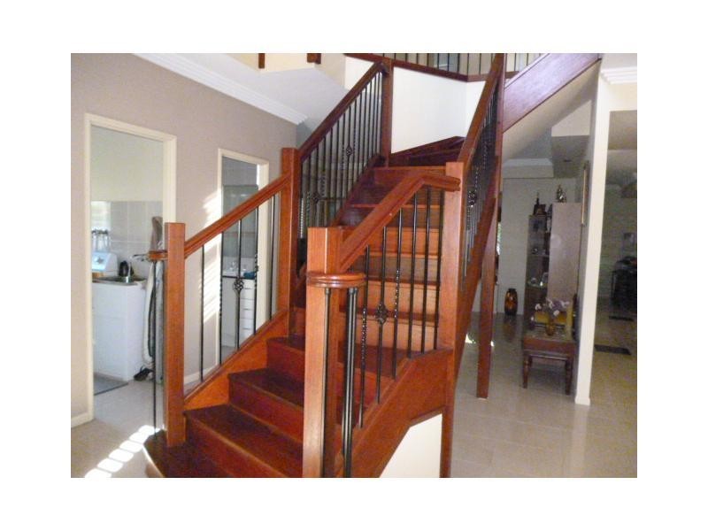 45 White Cedar Cct, Stretton QLD 4116