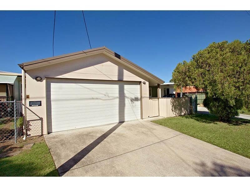 22 Livermore Street, Redcliffe QLD 4020
