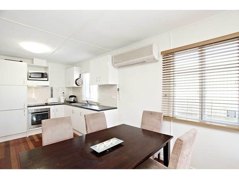 22 Livermore Street, Redcliffe QLD 4020