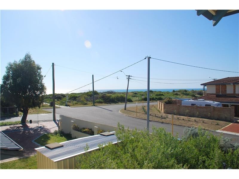 2 Merrifield Place, Mullaloo WA 6027